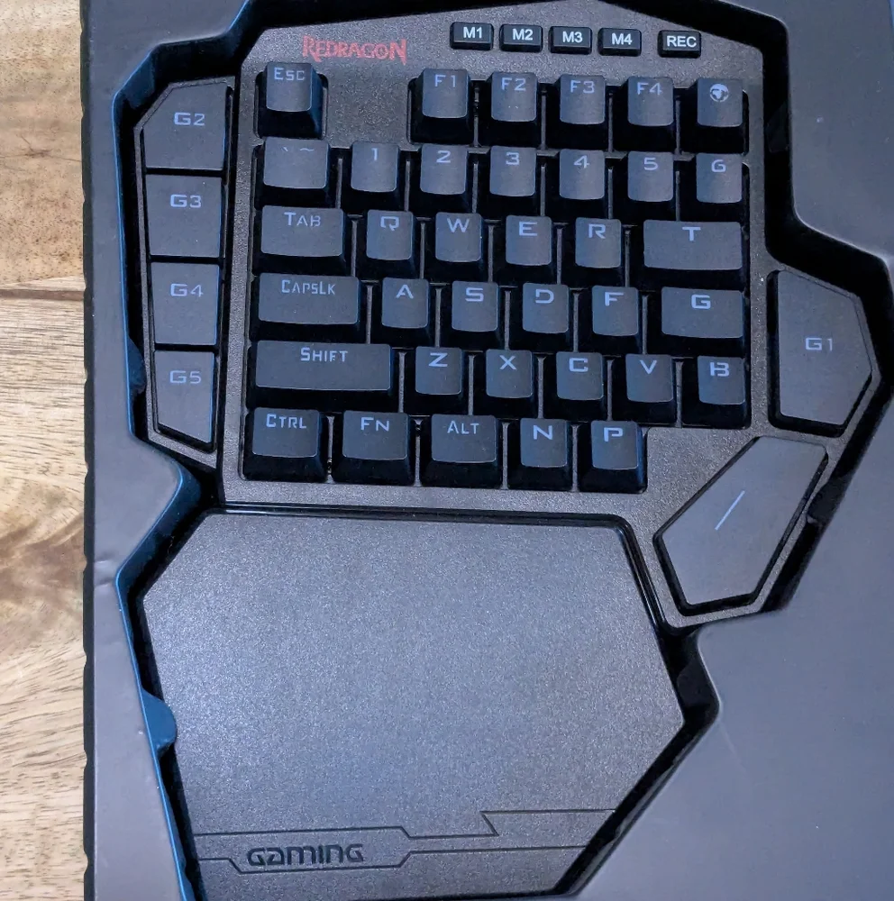 NWOT Redragon K585 DITI Wired One-Handed RGB Mechanical Gaming Keyboard